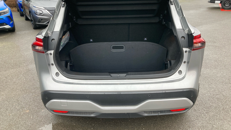 Nissan Qashqai 1.3 DiG-T MH N-Connecta 5dr Petrol Hatchback